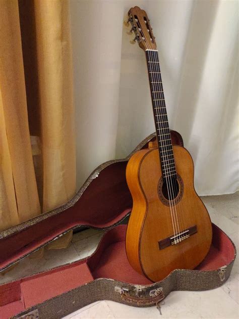 Guitarras segunda mano en WALLAPOP